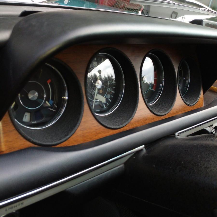 Панель приборов BMW 3.0 CS Pure Eye Candy 1973 года  (фото 36 из 53)
